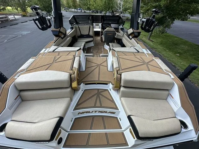 Slide: The Image of Nautique Super Air Nautique G23 Paragon 2024 - 14