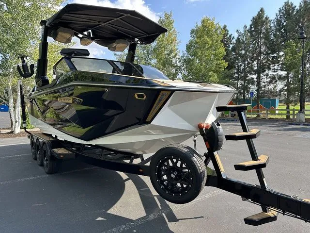 Slide: The Image of Nautique Super Air Nautique G23 Paragon 2024 - 3