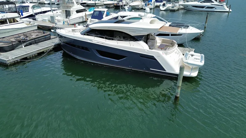 The Image of Carver C52 Coupe 2018 - 0