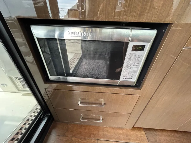 Slide: The Image of Carver C52 Coupe 2018 - 15