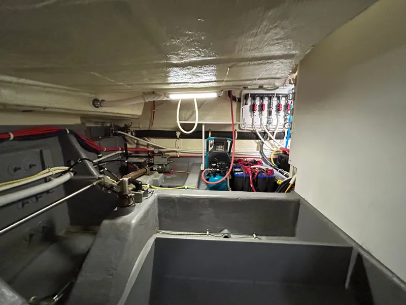 Slide: The Image of Carver C52 Coupe 2018 - 41