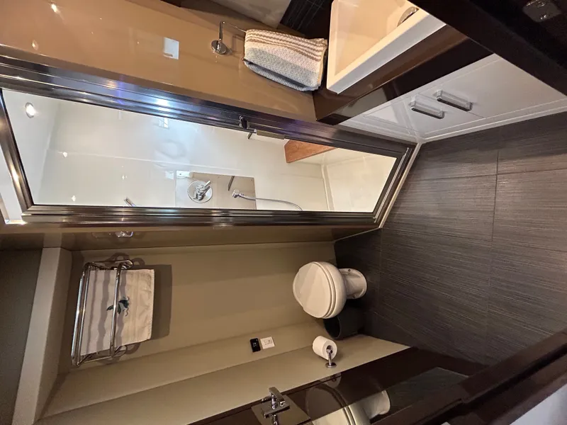 Slide: The Image of Carver C52 Coupe 2018 - 6