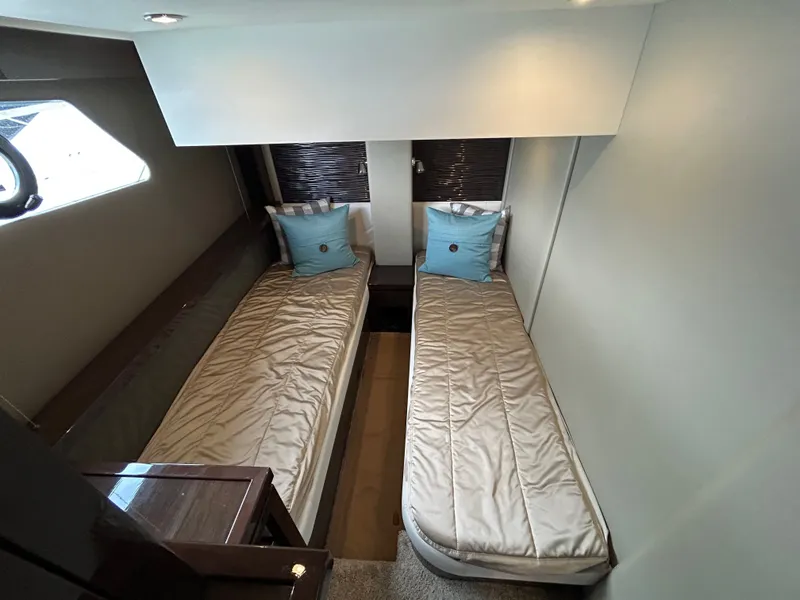 Slide: The Image of Carver C52 Coupe 2018 - 7