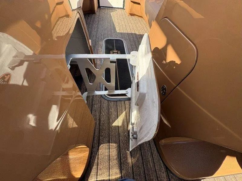 Slide: The Image of Harris Solstice Dual Console 250 CWDH 2026 - 40