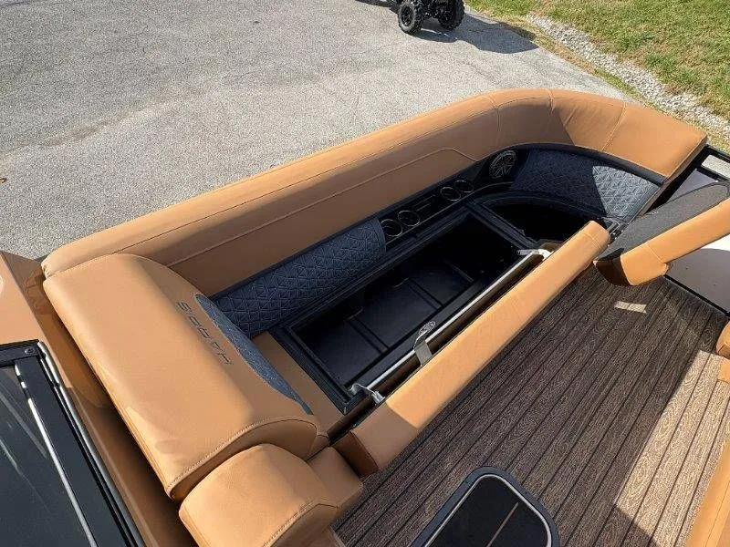 Slide: The Image of Harris Solstice Dual Console 250 CWDH 2026 - 49