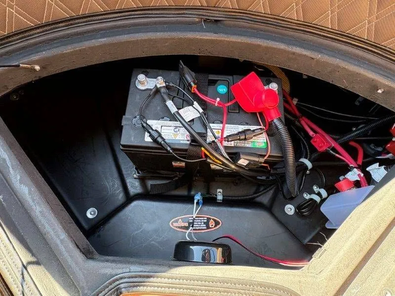 Slide: The Image of Harris Cruiser 230 CWDH 2026 - 29