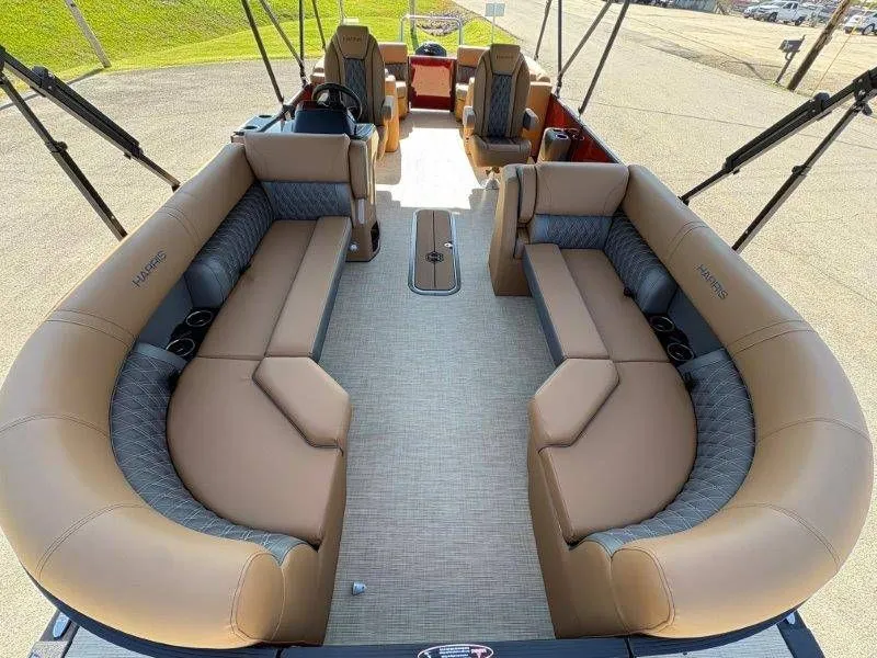 Slide: The Image of Harris Cruiser 230 CWDH 2026 - 32