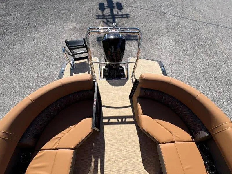 Slide: The Image of Harris Cruiser 230 CWDH 2026 - 34