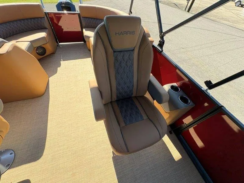 Slide: The Image of Harris Cruiser 230 CWDH 2026 - 50