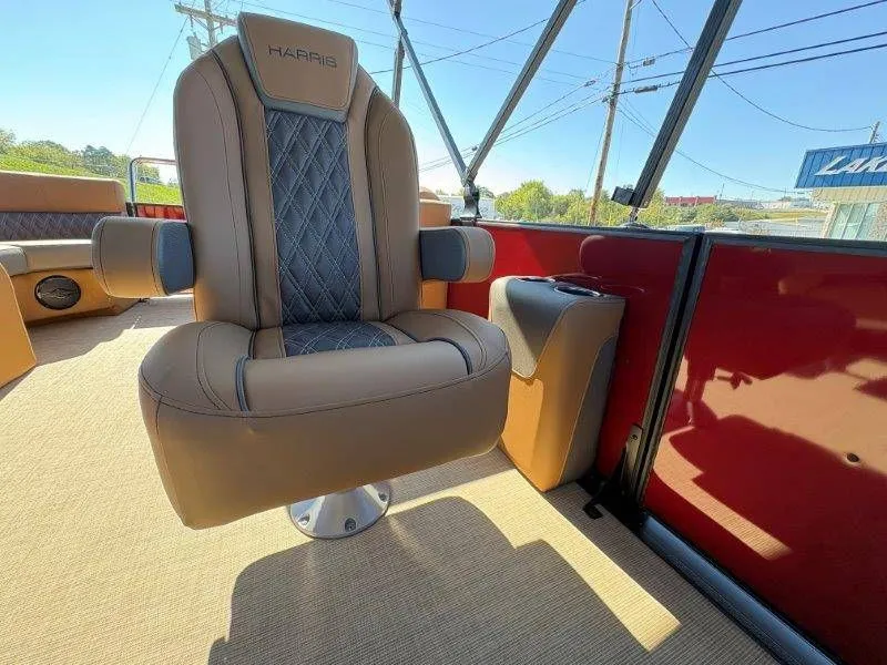 Slide: The Image of Harris Cruiser 230 CWDH 2026 - 51