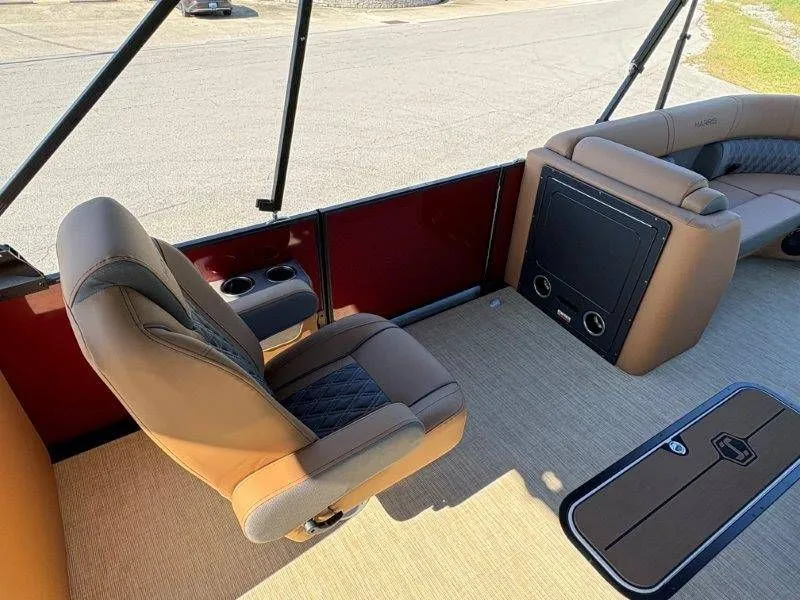 Slide: The Image of Harris Cruiser 230 CWDH 2026 - 59