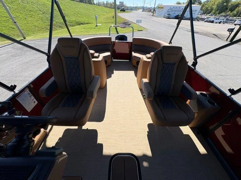 Slide: The Image of Harris Cruiser 230 CWDH 2026 - 60