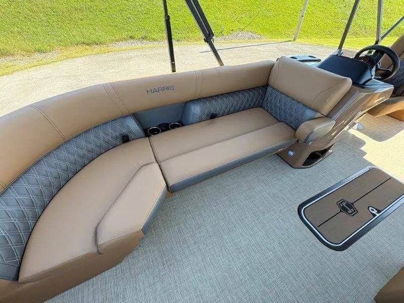 Slide: The Image of Harris Cruiser 230 CWDH 2026 - 77