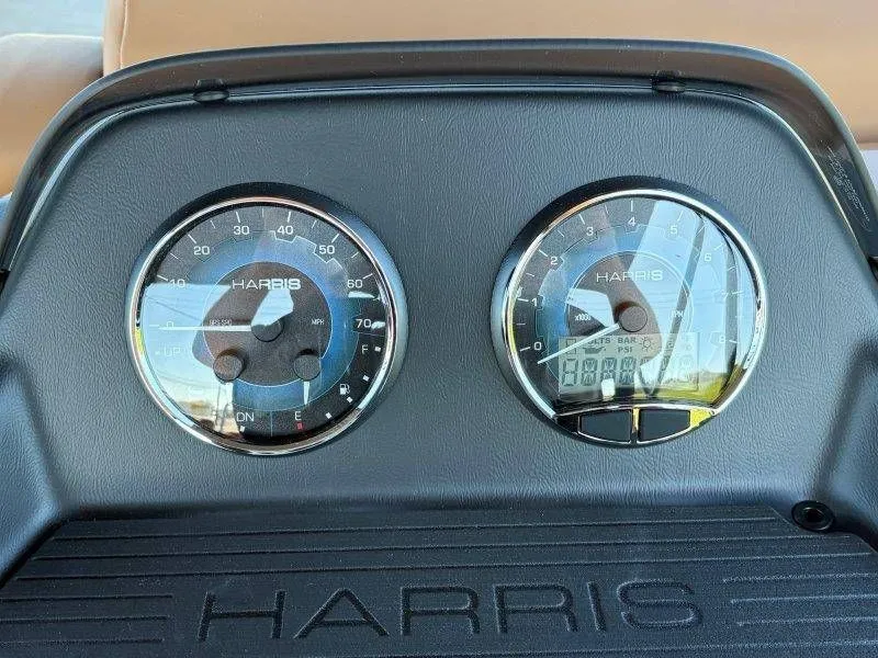 Slide: The Image of Harris Cruiser 230 CWDH 2026 - 82