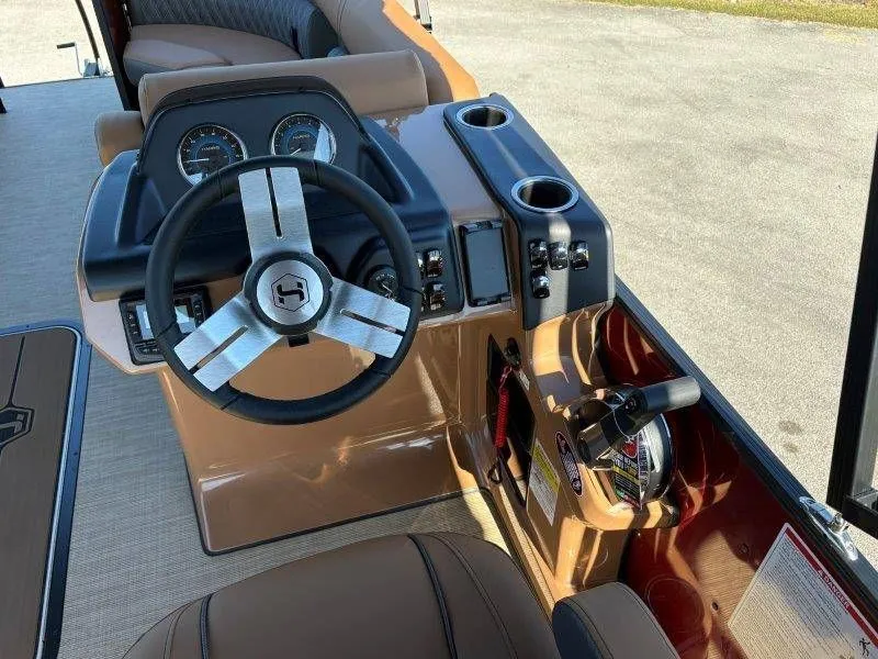 Slide: The Image of Harris Cruiser 230 CWDH 2026 - 84