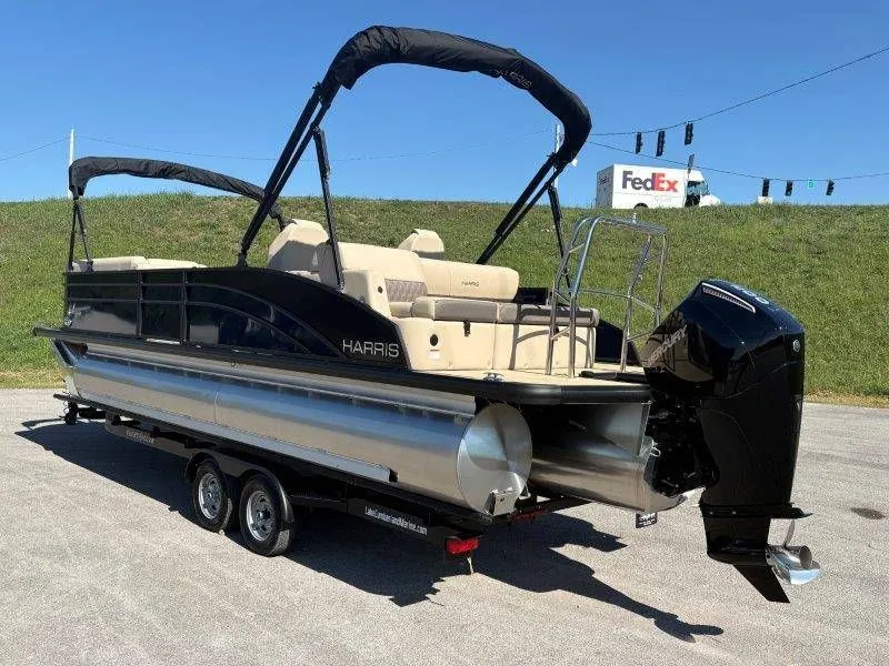 Slide: The Image of Harris Cruiser 250 SLDH 2026 - 18