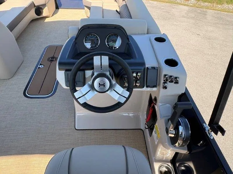 Slide: The Image of Harris Cruiser 250 SLDH 2026 - 27