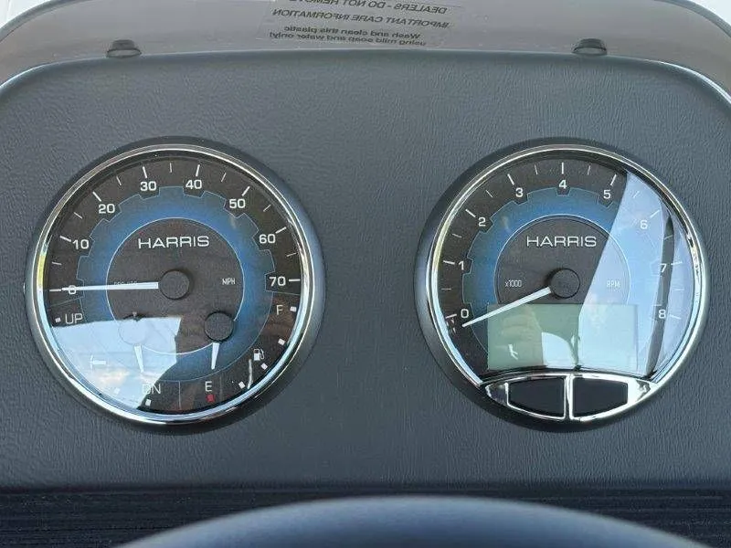 Slide: The Image of Harris Cruiser 250 SLDH 2026 - 30