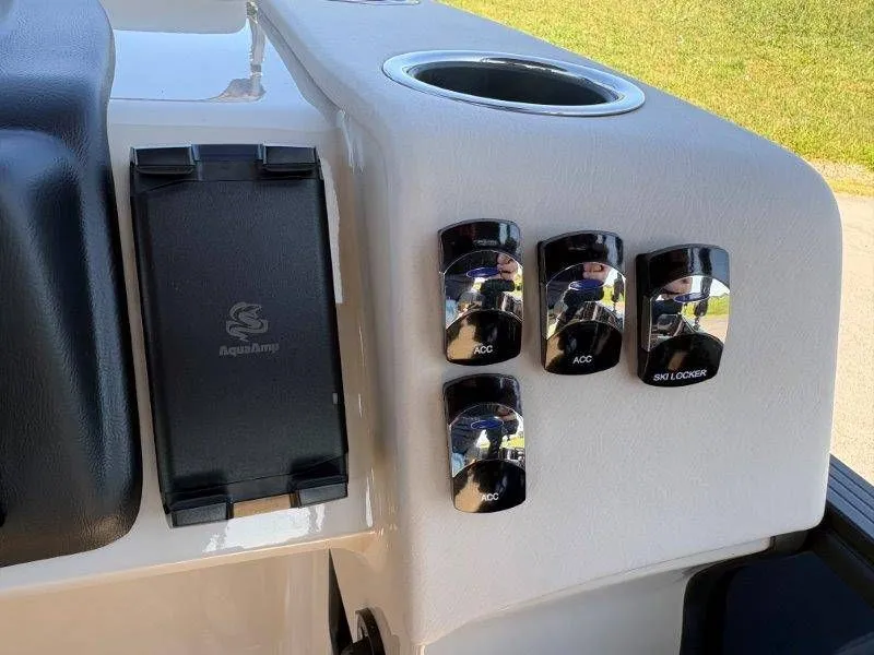 Slide: The Image of Harris Cruiser 250 SLDH 2026 - 32