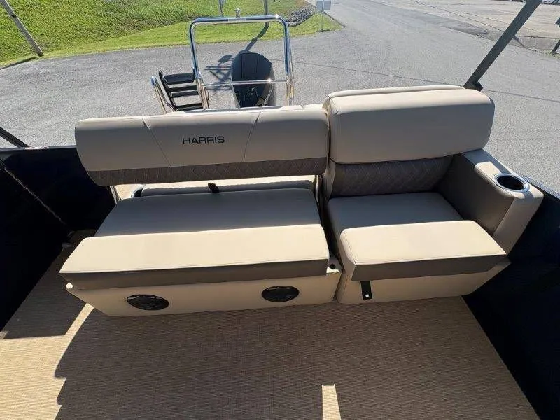 Slide: The Image of Harris Cruiser 250 SLDH 2026 - 43