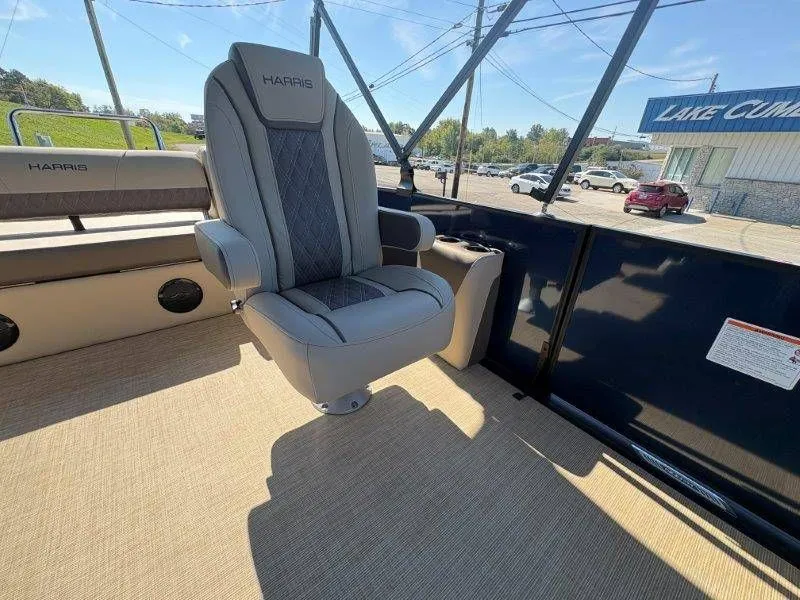 Slide: The Image of Harris Cruiser 250 SLDH 2026 - 44