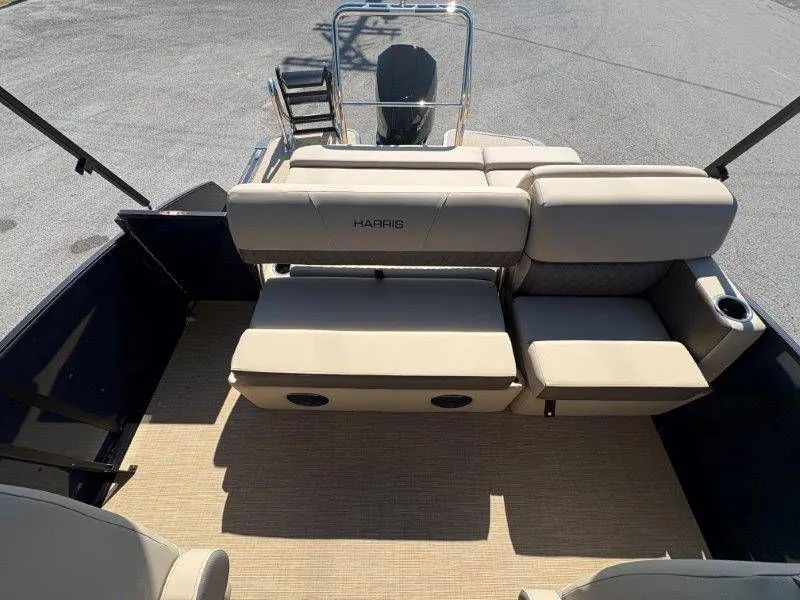 Slide: The Image of Harris Cruiser 250 SLDH 2026 - 45