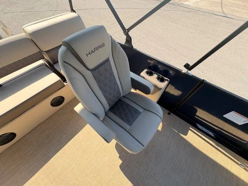 Slide: The Image of Harris Cruiser 250 SLDH 2026 - 55