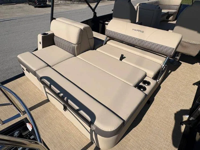 Slide: The Image of Harris Cruiser 250 SLDH 2026 - 63