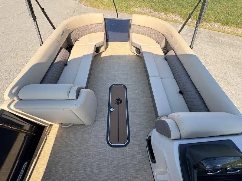 Slide: The Image of Harris Cruiser 250 SLDH 2026 - 64