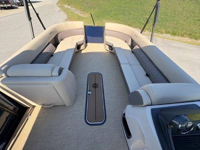 Slide: The Image of Harris Cruiser 250 SLDH 2026 - 67