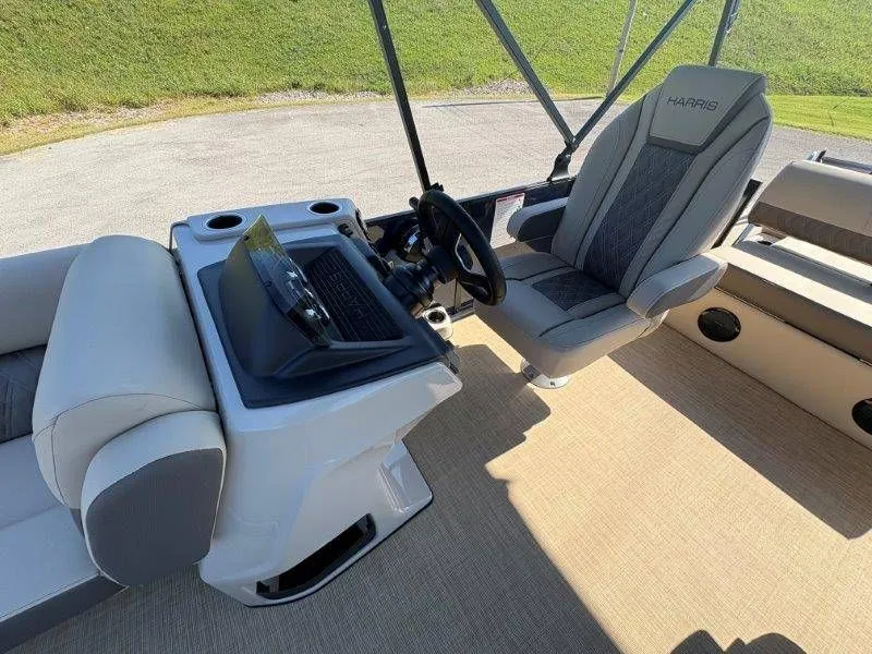 Slide: The Image of Harris Cruiser 250 SLDH 2026 - 69