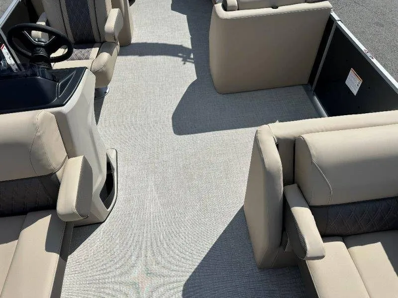 Slide: The Image of Harris Cruiser 210 CW 2026 - 20