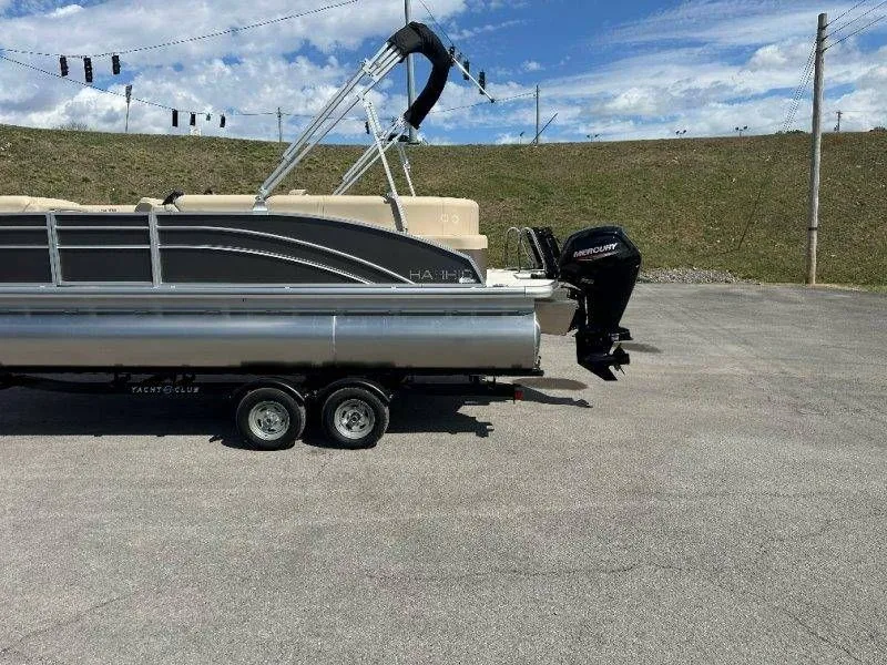 Slide: The Image of Harris Cruiser 210 CW 2026 - 32