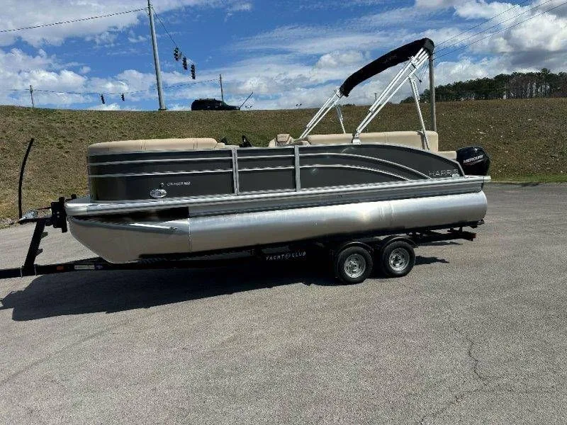 Slide: The Image of Harris Cruiser 210 CW 2026 - 35