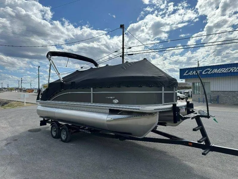 Slide: The Image of Harris Cruiser 210 CW 2026 - 37