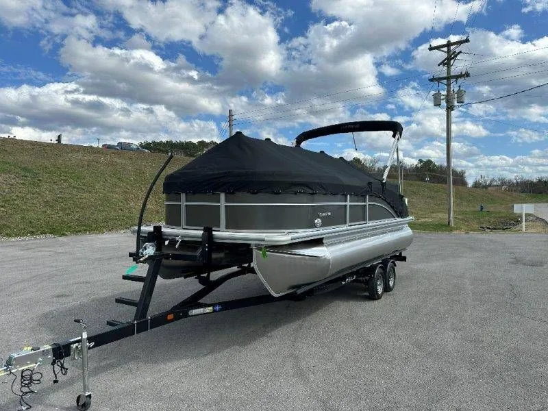 Slide: The Image of Harris Cruiser 210 CW 2026 - 40