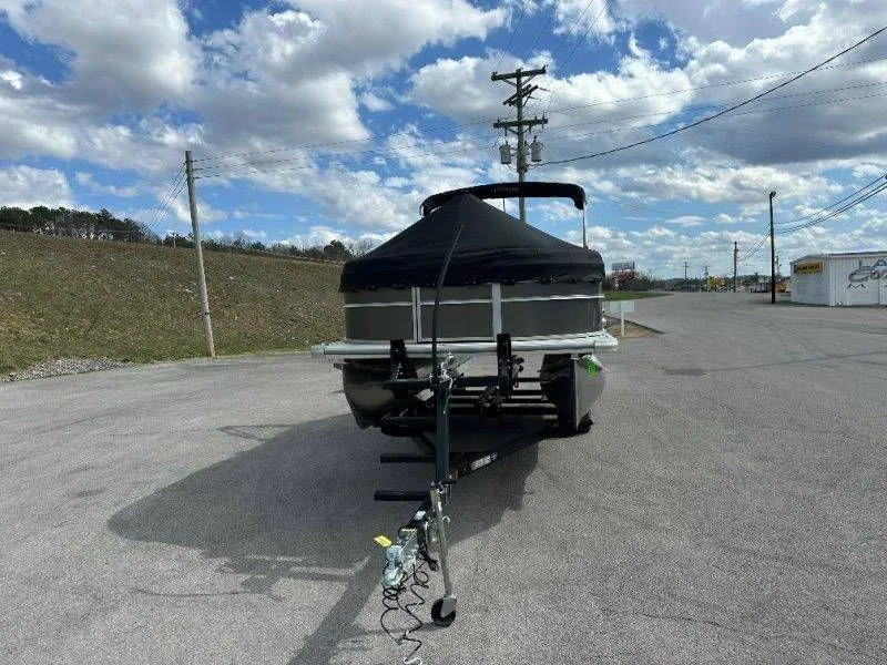 Slide: The Image of Harris Cruiser 210 CW 2026 - 44