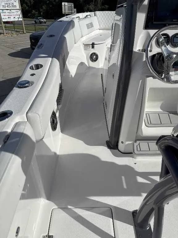 Slide: The Image of Sea Fox 268 Commander 2026 - 4