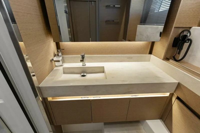 Slide: The Image of Master Head - 28