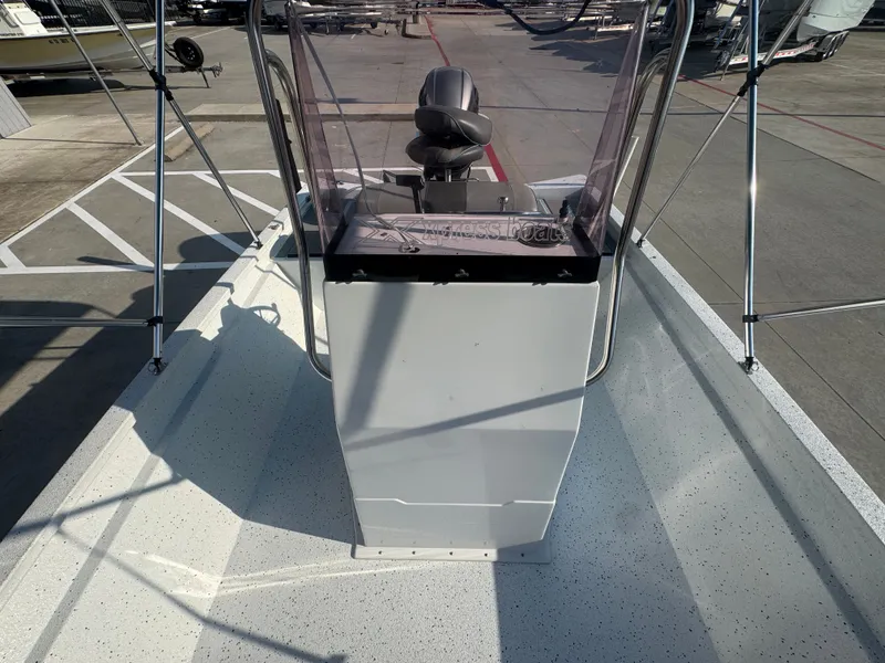 Slide: The Image of Xpress H190B Bay 2021 - 17