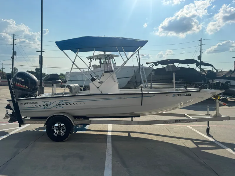 Slide: The Image of Xpress H190B Bay 2021 - 9