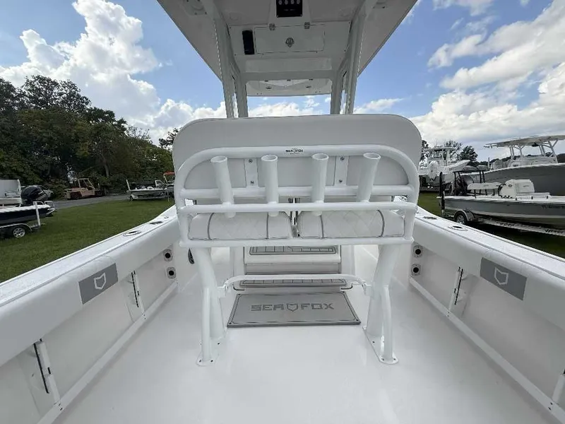 Slide: The Image of Sea Fox 248 Commander 2026 - 10