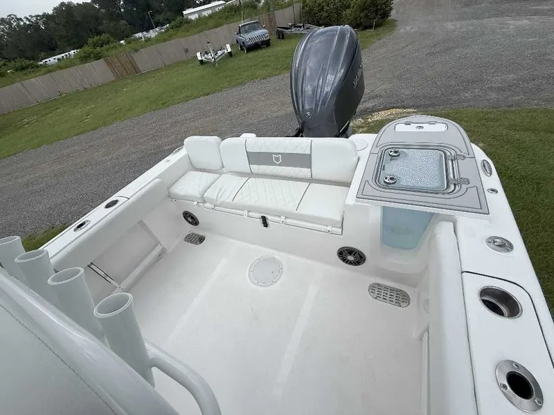 Slide: The Image of Sea Fox 248 Commander 2026 - 11