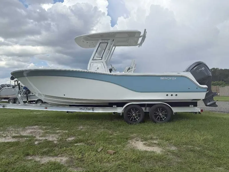 Slide: The Image of Sea Fox 248 Commander 2026 - 18