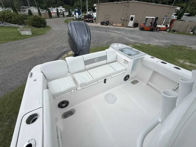 Slide: The Image of Sea Fox 248 Commander 2026 - 4