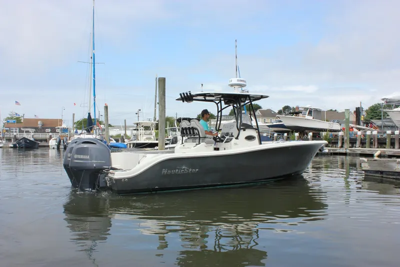 Slide: The Image of 2017 NauticStar 2602 Legacy boat at Harborside Yacht Sales with Yamaha engine. - 49