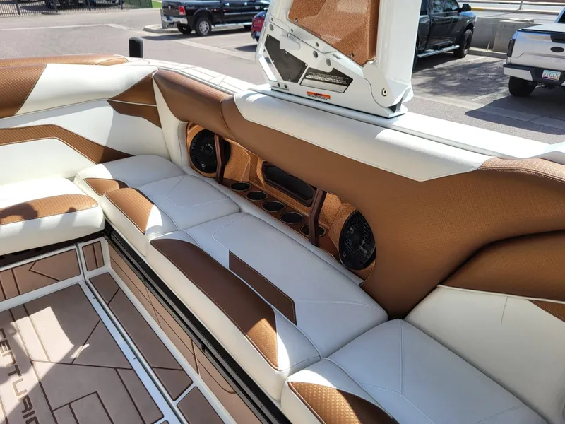 Slide: The Image of Centurion Ri245 2021 - 11