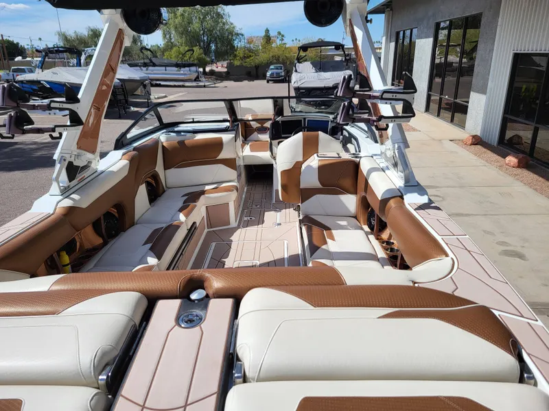 Slide: The Image of Centurion Ri245 2021 - 12