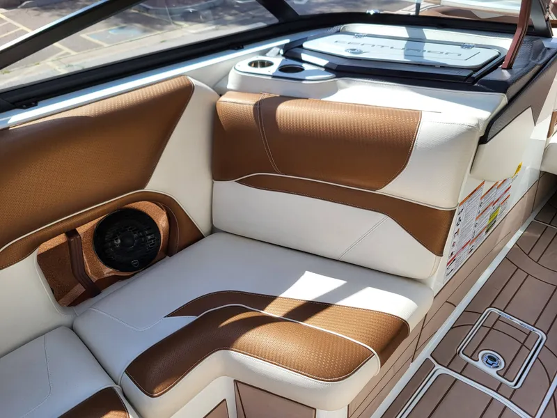 Slide: The Image of Centurion Ri245 2021 - 13