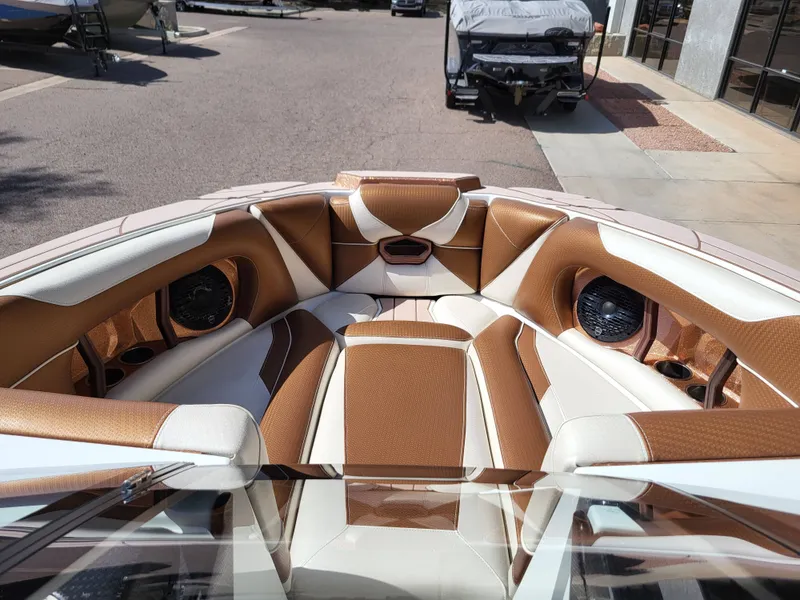 Slide: The Image of Centurion Ri245 2021 - 18